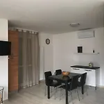 Angelina's House With View - Apartamento *